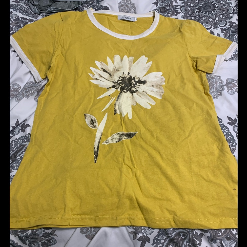Brand new Women’s short sleeve tee.  Size M.